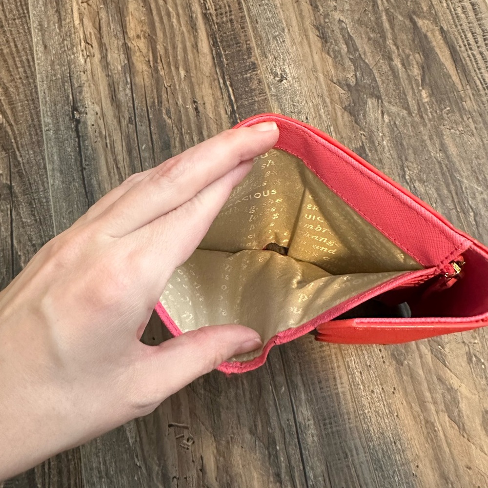 Kate Spade Coral Scalloped Wallet - Picture 3 of 3